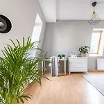 Niceone Number 7 - W Samym Centrum! Апартаменты *